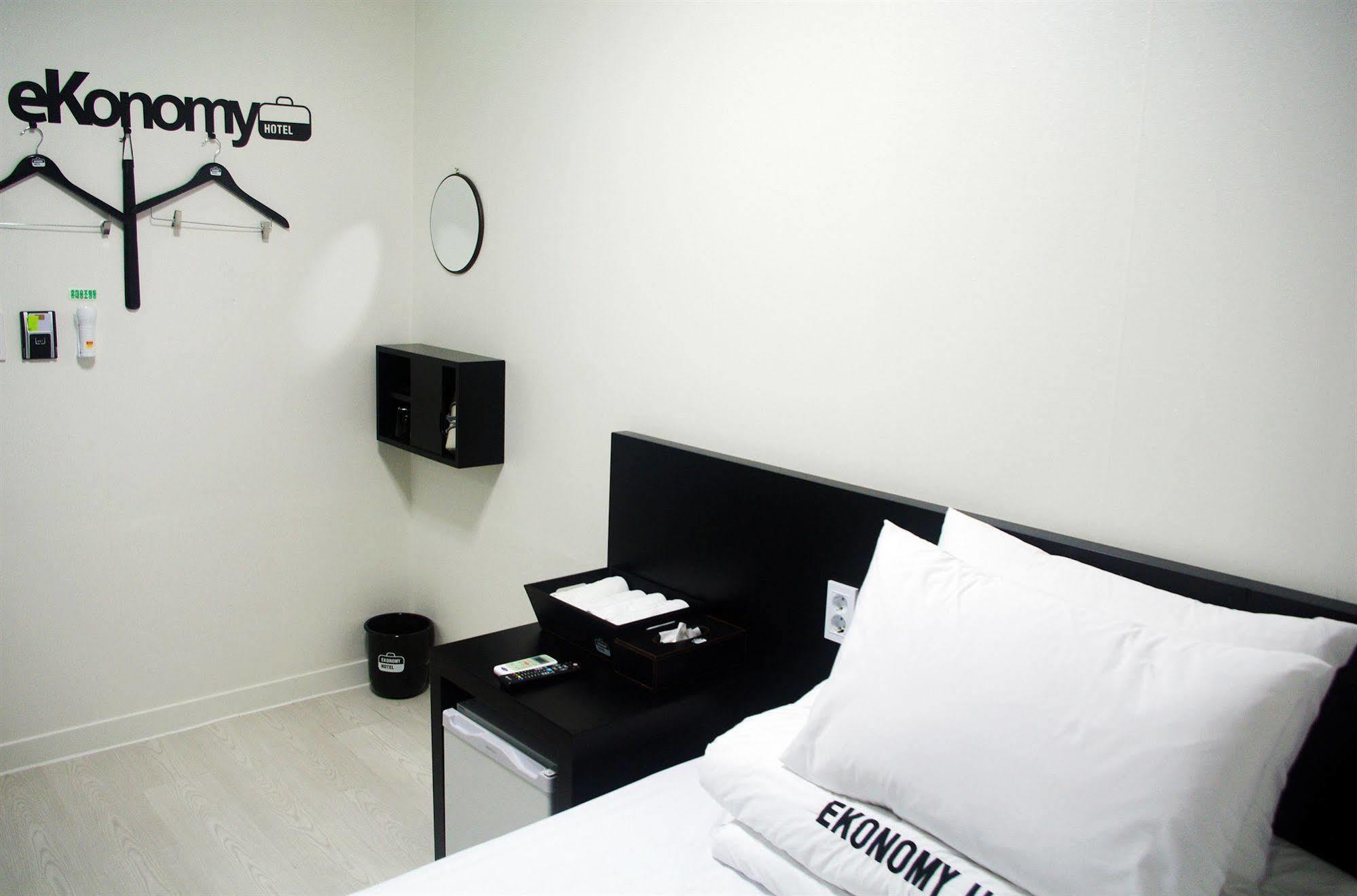 Ekonomy Hotel Nampo Pusan Zewnętrze zdjęcie