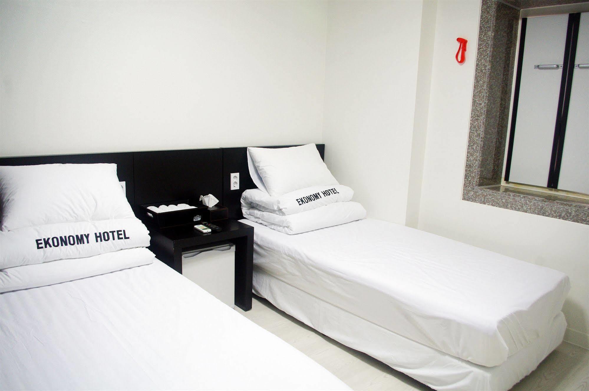Ekonomy Hotel Nampo Pusan Zewnętrze zdjęcie