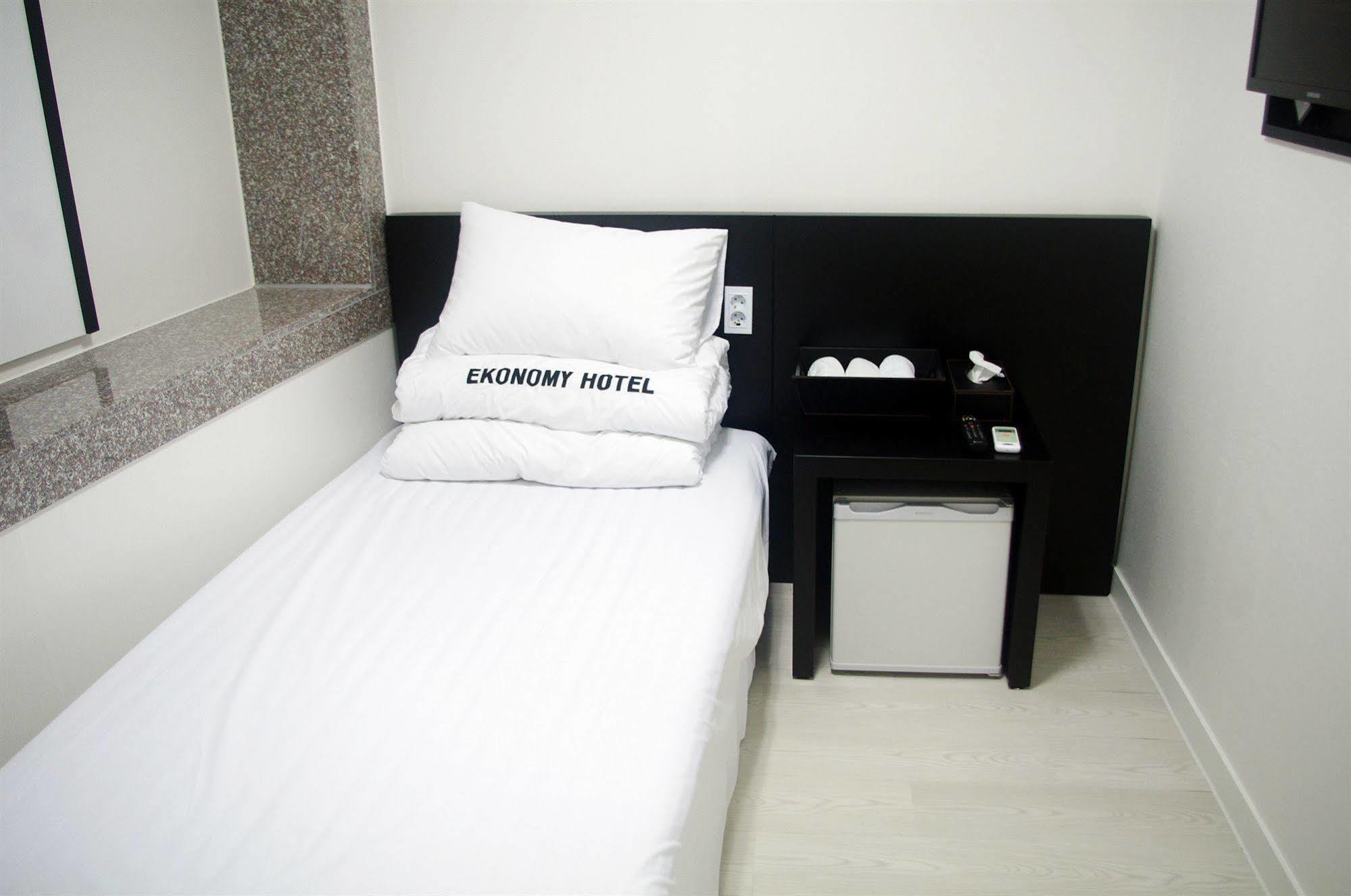 Ekonomy Hotel Nampo Pusan Zewnętrze zdjęcie